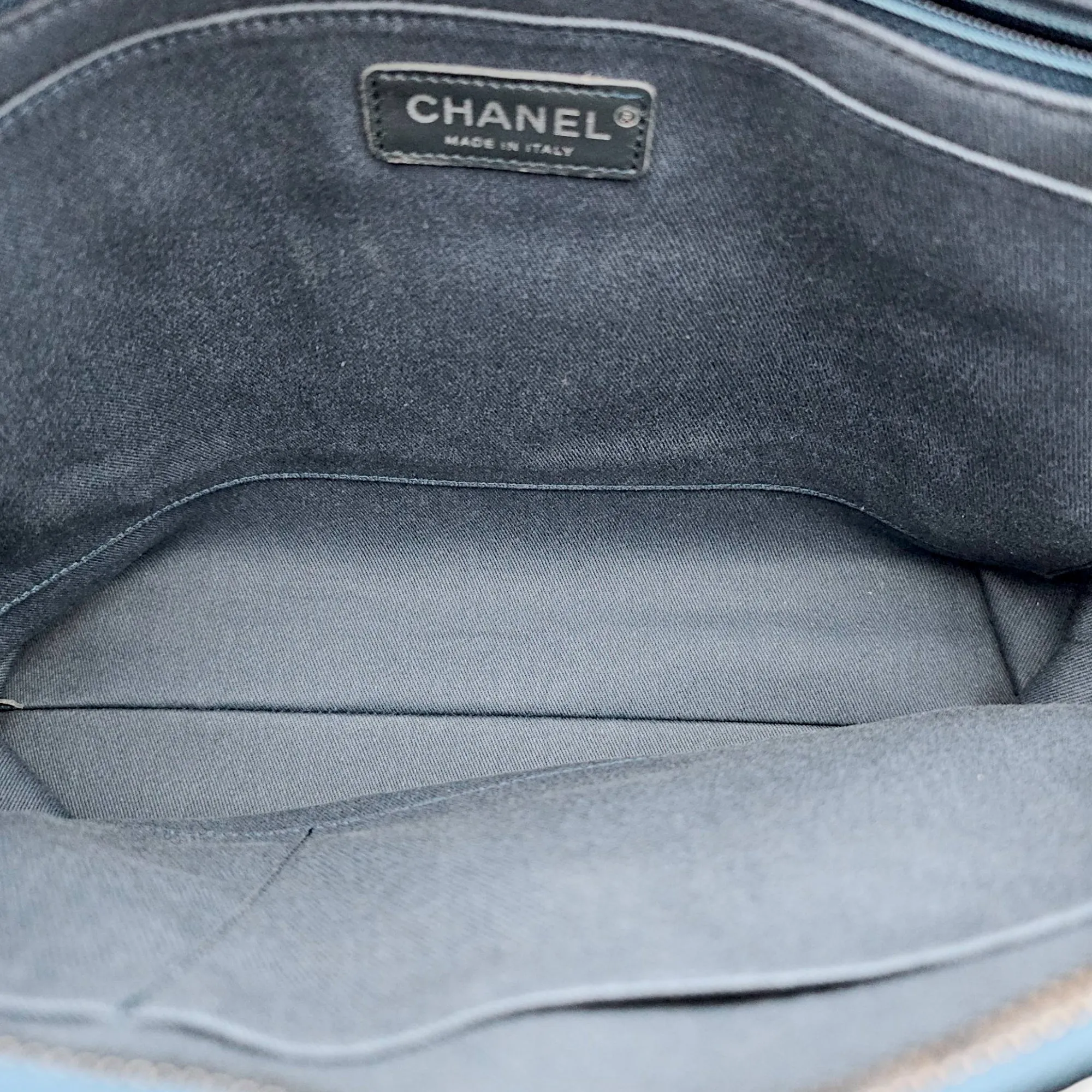 Cc Quilted 2-way Tote 36.5x25x15cm Blue Shoulder Bag in Caviar Leather, Ruthenium-finish Brass hardware