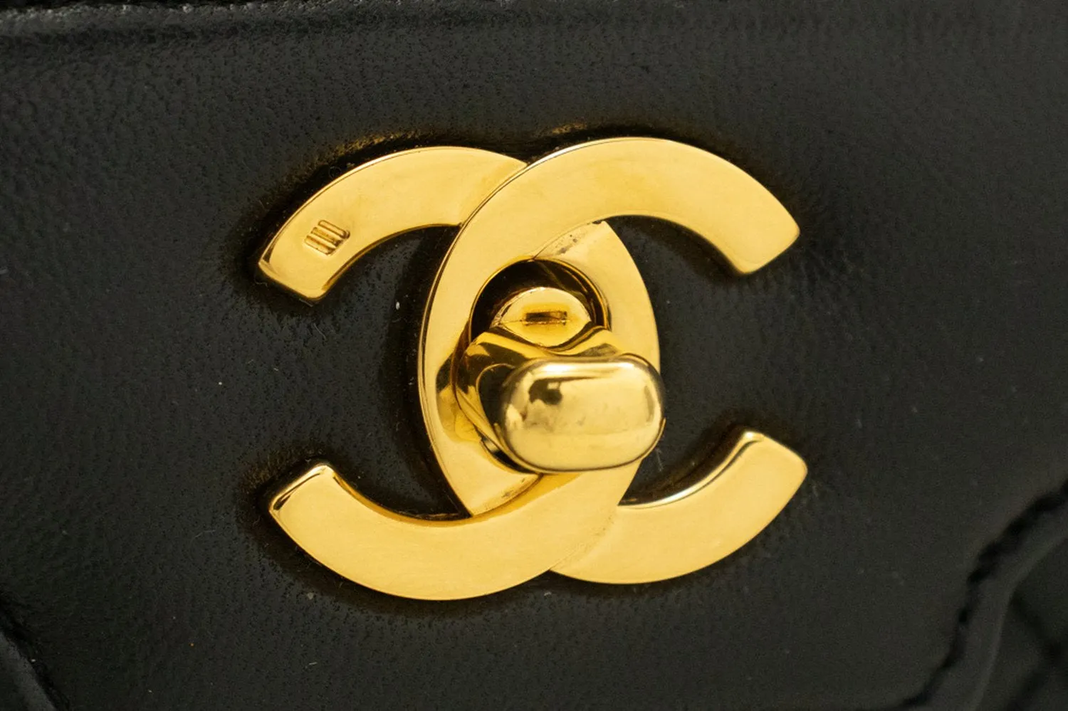 CHANEL Vintage Medium Chain Shoulder Bag Black Lambskin Quilted m38