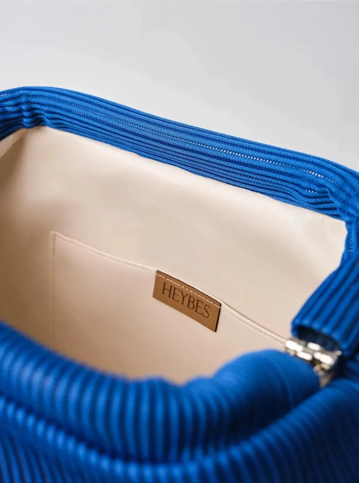 Elegant Pink Pleated Clutch Handbag