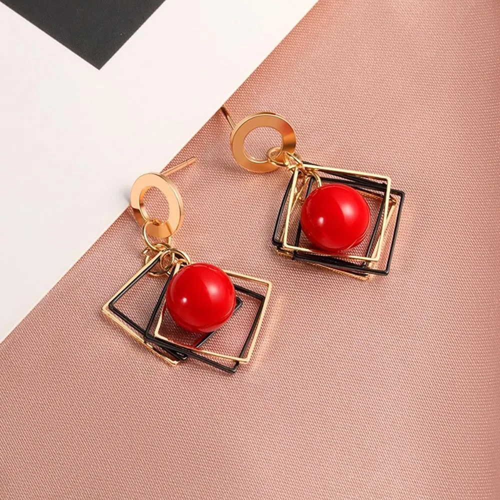 On-Trend Geometric Shape Drop Earrings