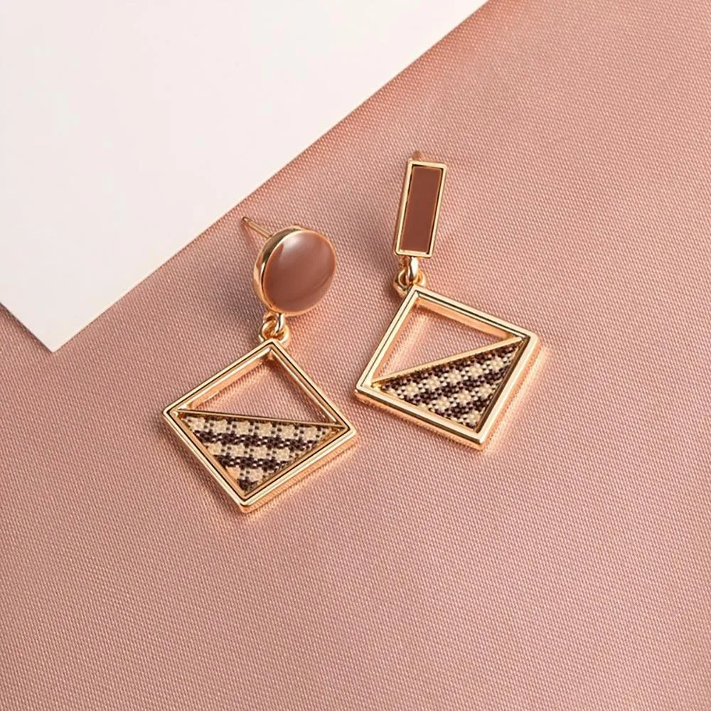 On-Trend Geometric Shape Drop Earrings