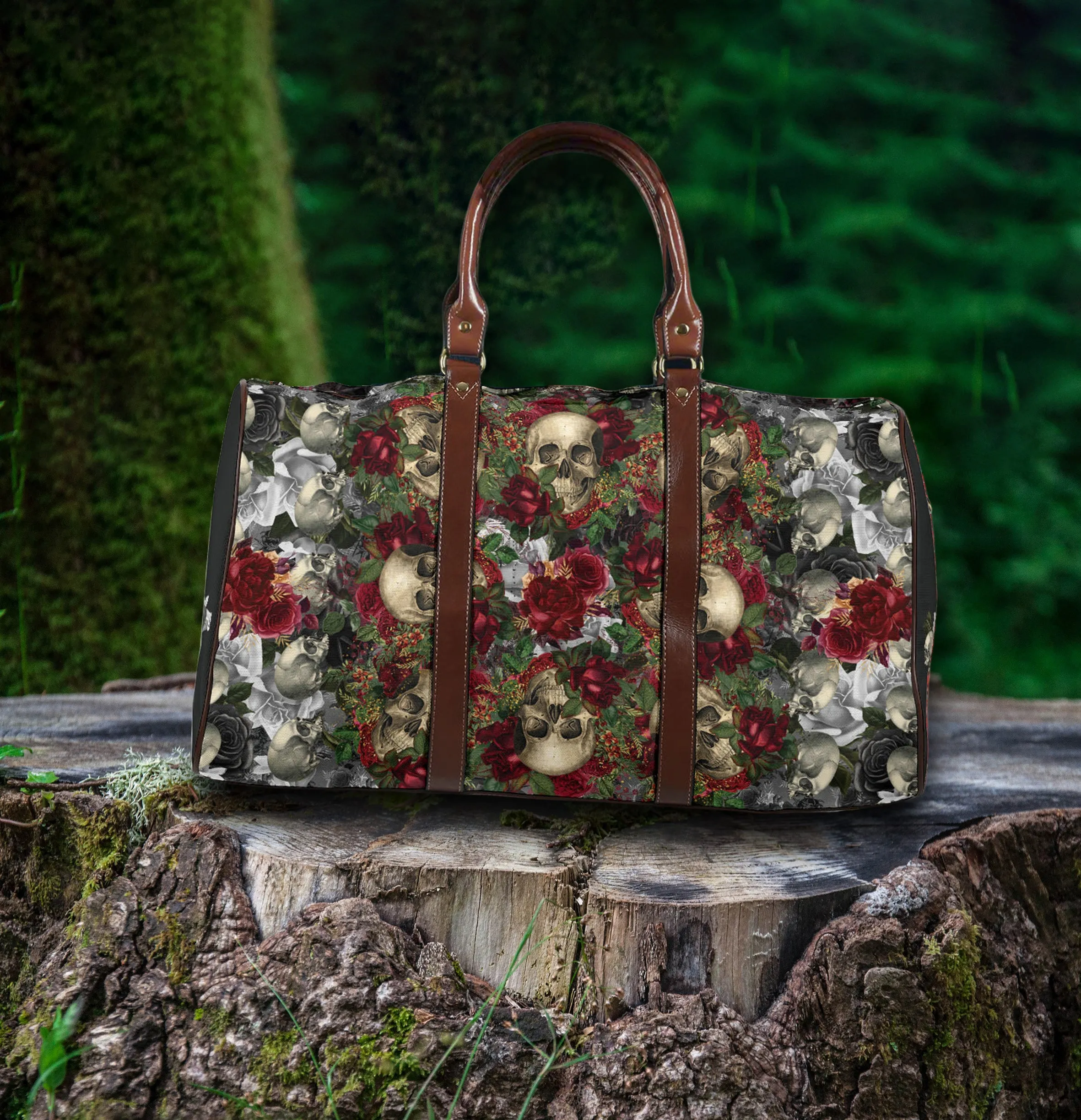 Skulls and Roses on Silver Old Carpet Women's Travel Bag
